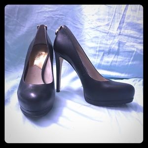 Michael Kors Size 7 Black Leather Hamilton Pumps